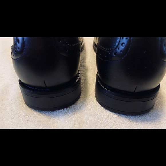 Brand New Super Comfortable Shoes By DOCKERS - Box 64 - Picture 6 of 6